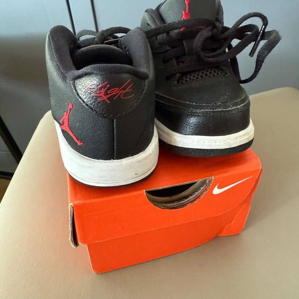 Nike Jordan Flight Black and Red Sneakers for Everyday Comfort